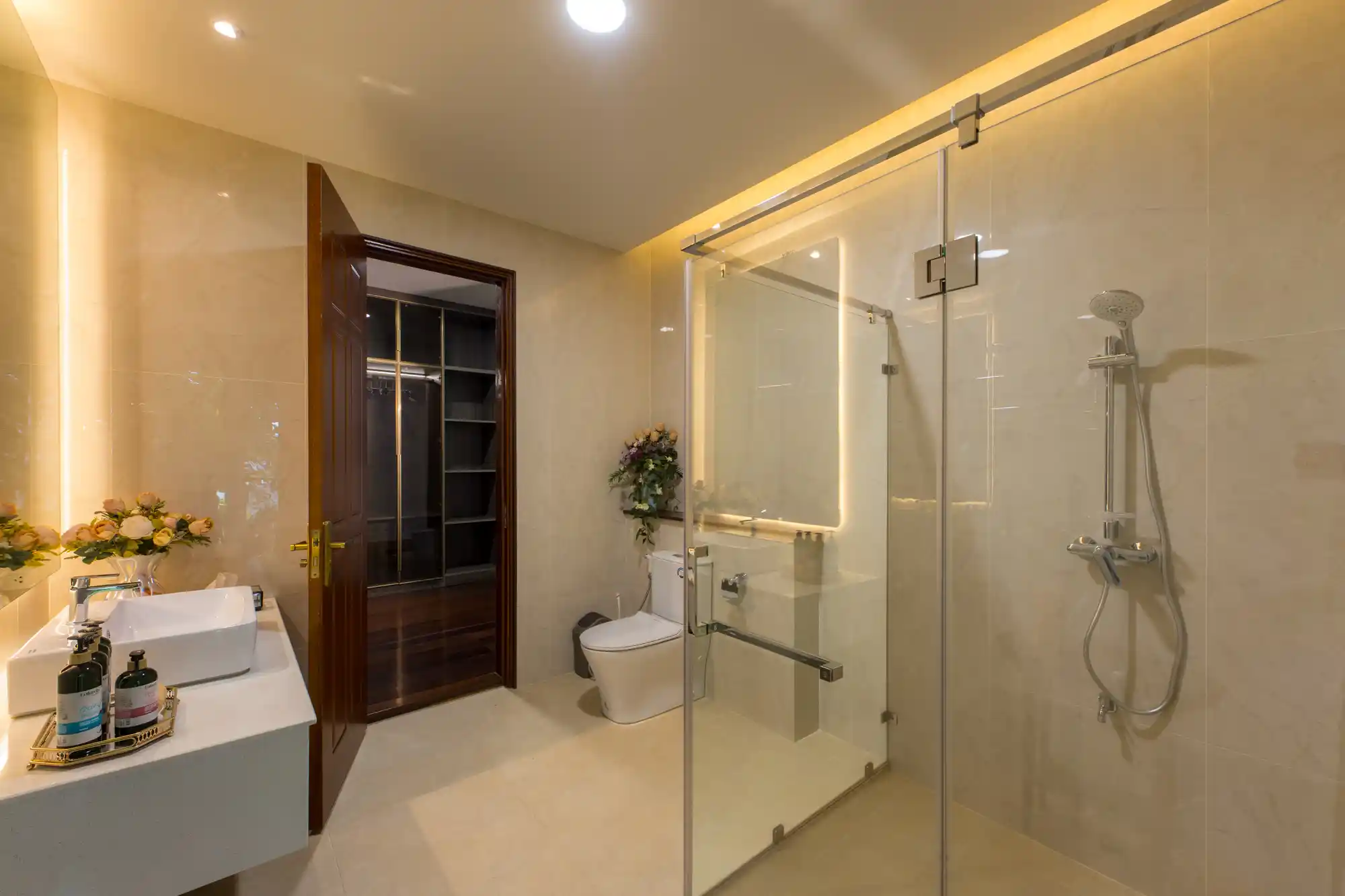 Luxury Pool Villa Saraphi Chiang Mai | Near Varee School — photo 7 of 24