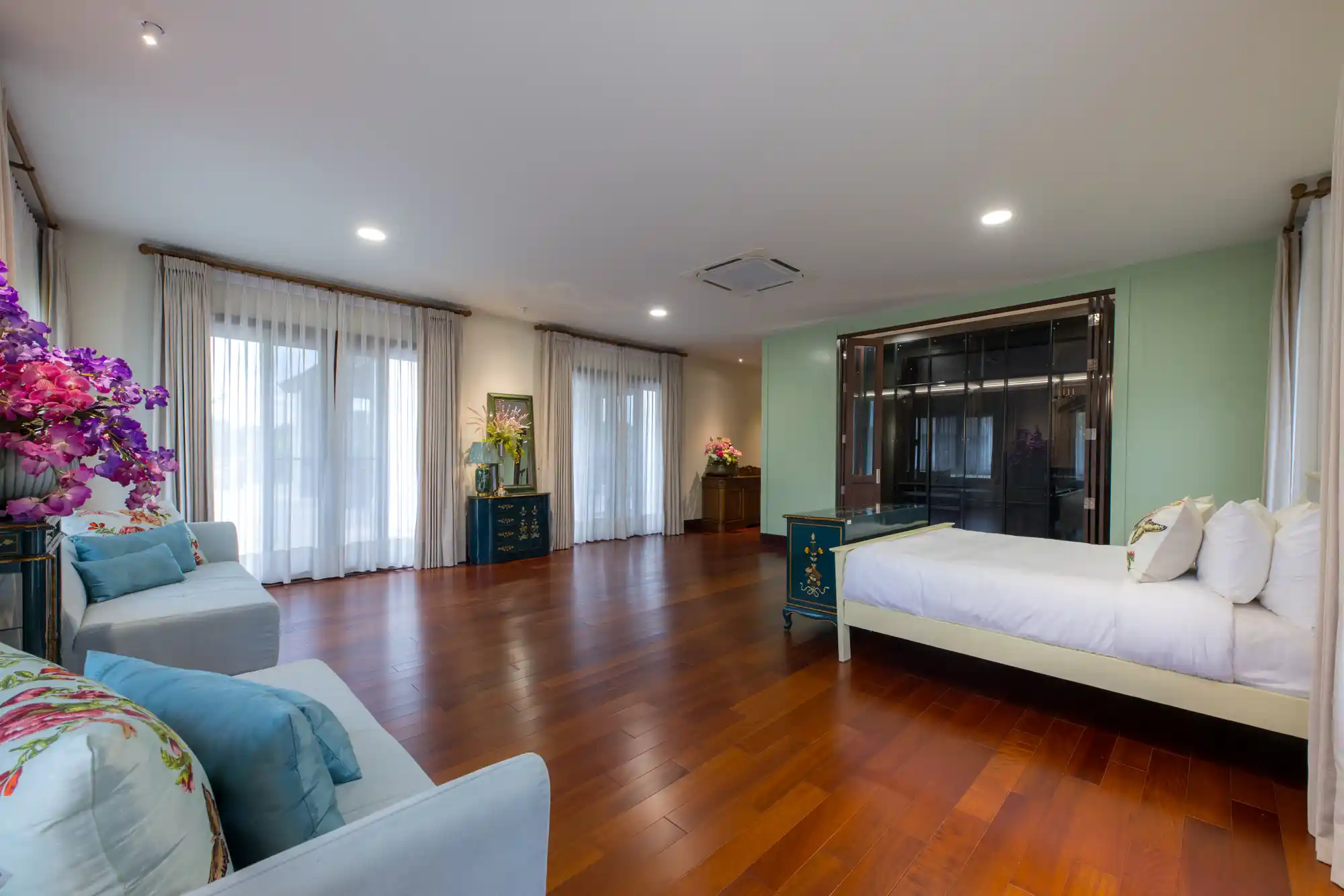 Luxury Pool Villa Saraphi Chiang Mai | Near Varee School — photo 14 of 24
