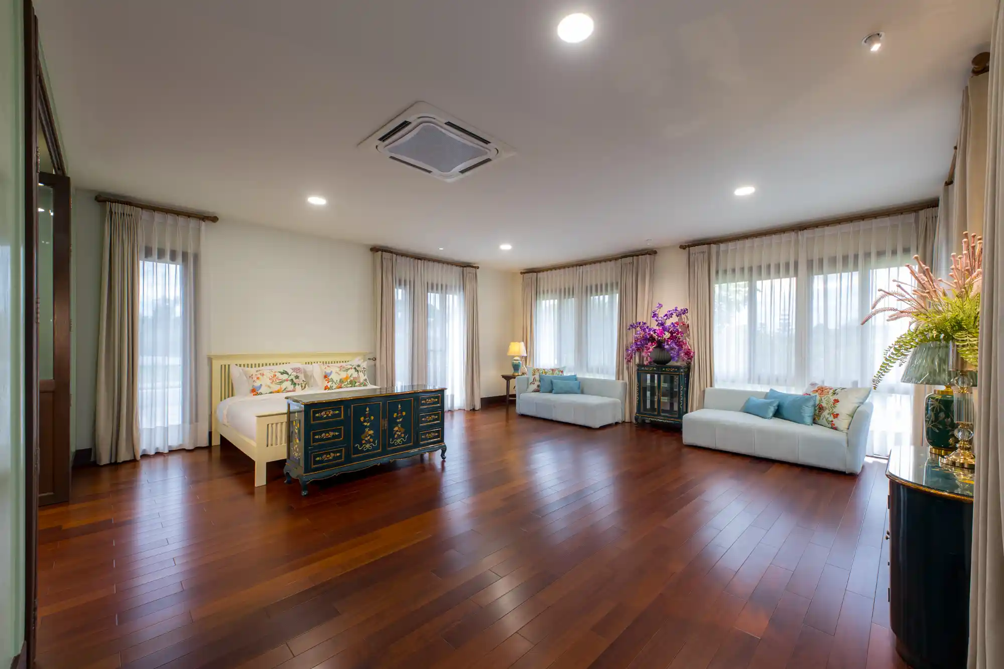 Luxury Pool Villa Saraphi Chiang Mai | Near Varee School — photo 12 of 24