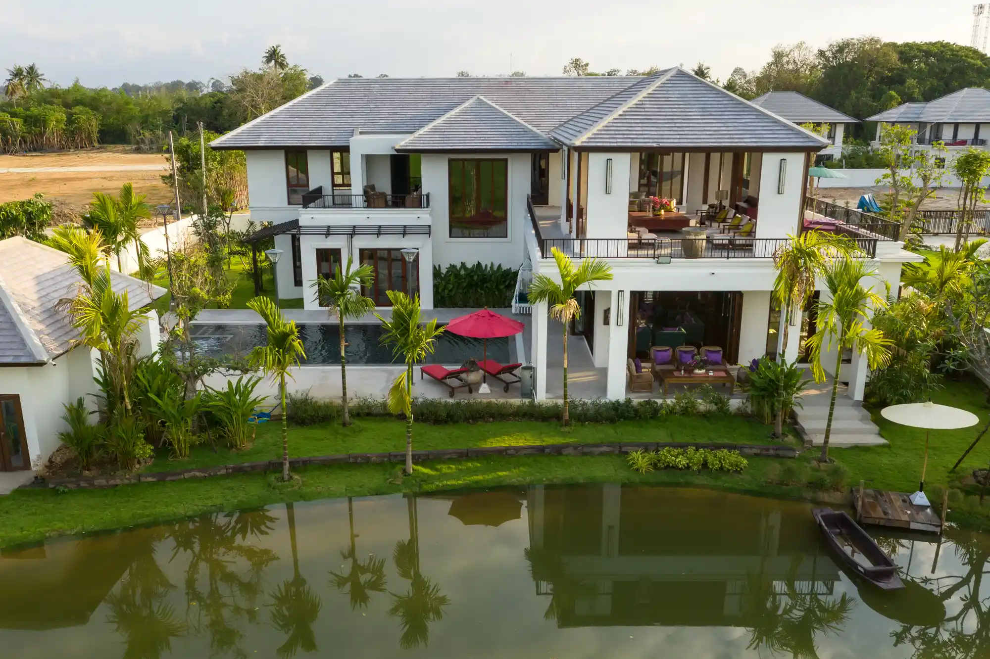 Luxury Pool Villa Saraphi Chiang Mai | Near Varee School — photo 23 of 24
