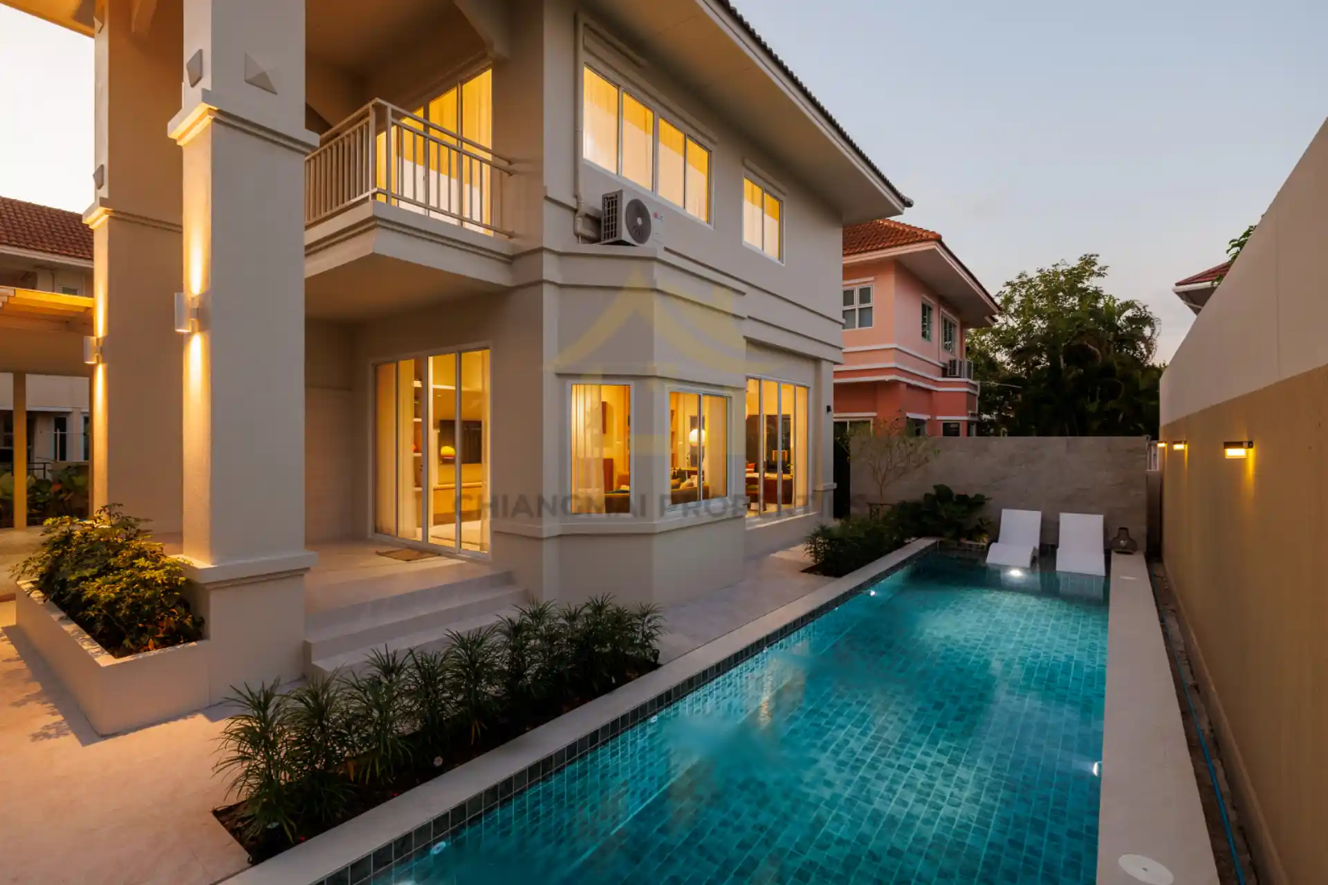 Renovated Luxury Pool Villa Near Central Festival