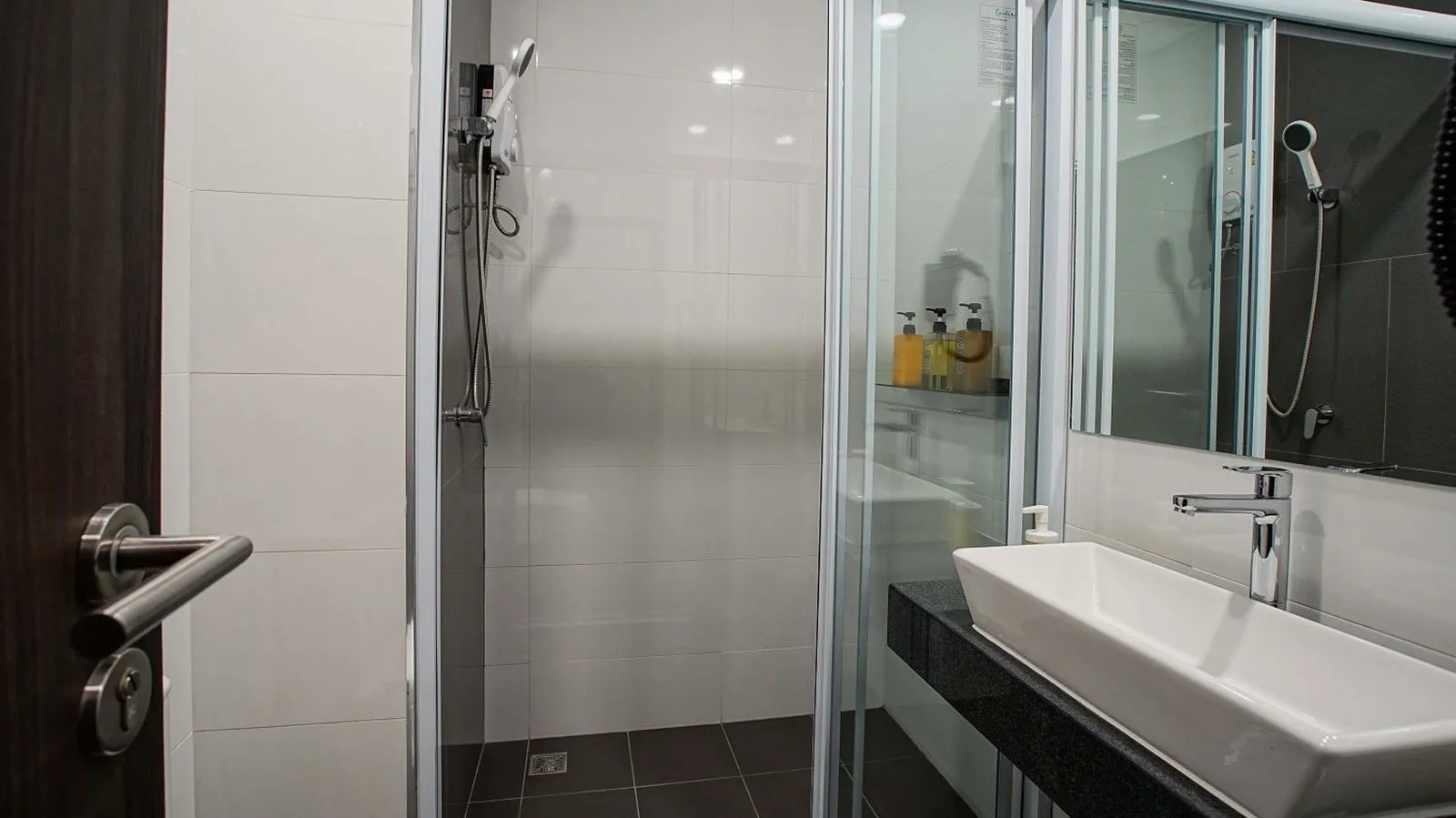 Hotel for Sale in Chiang Mai – Prime Investment Opportunity — photo 7 of 25