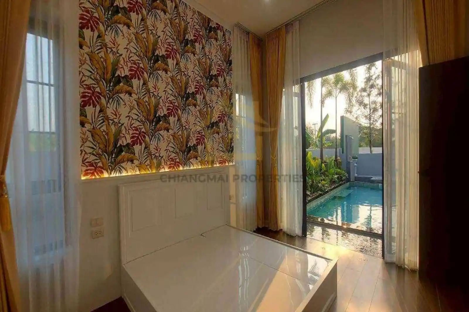 New 3-bed European pool villa in Saraphi