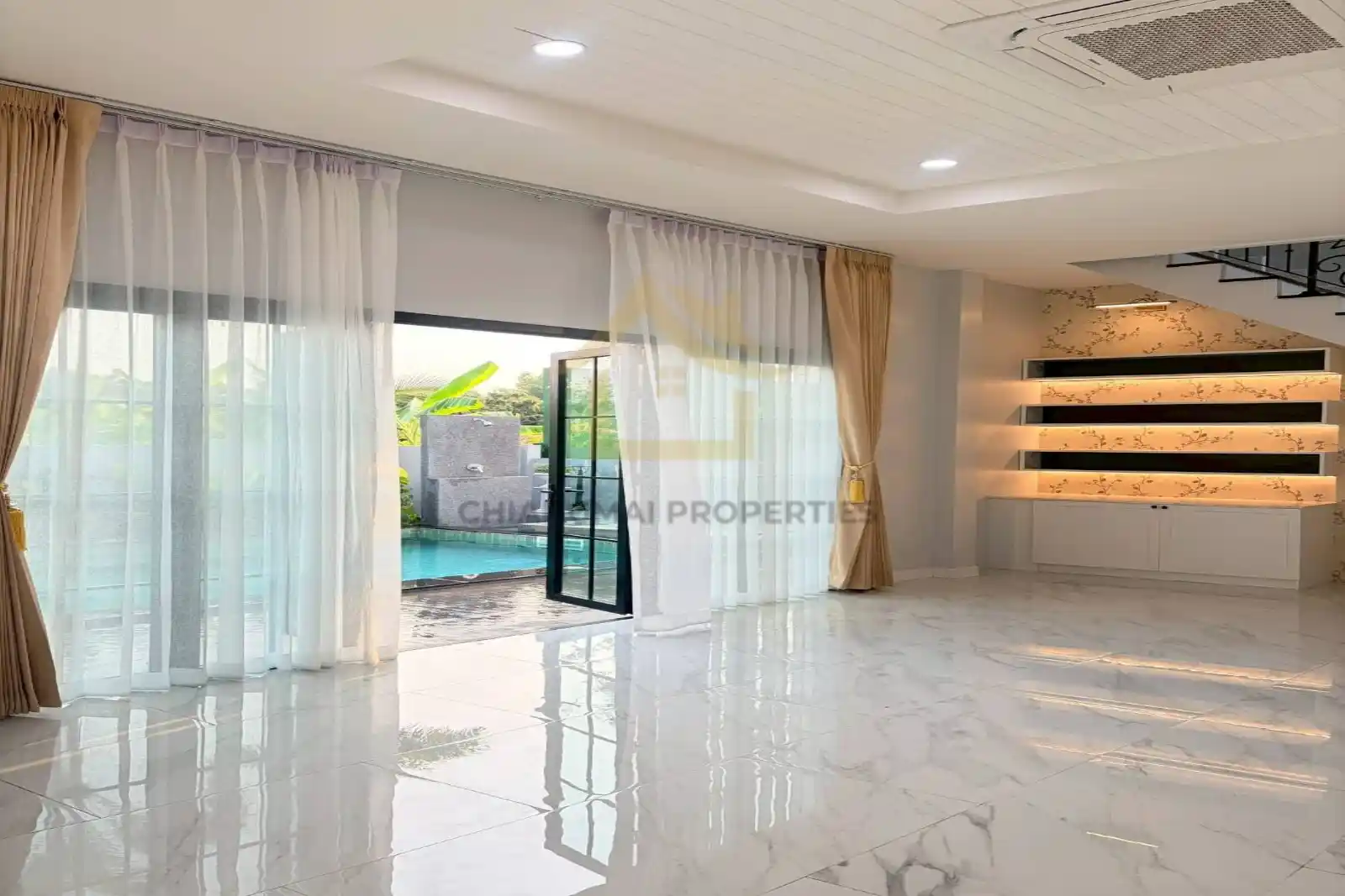 New 3-bed European pool villa in Saraphi