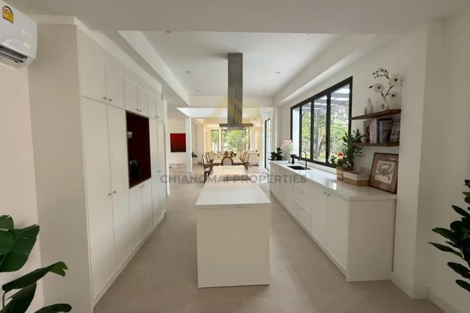 Large 5 bedroom pool villa for sale hang dong Chiang Mai