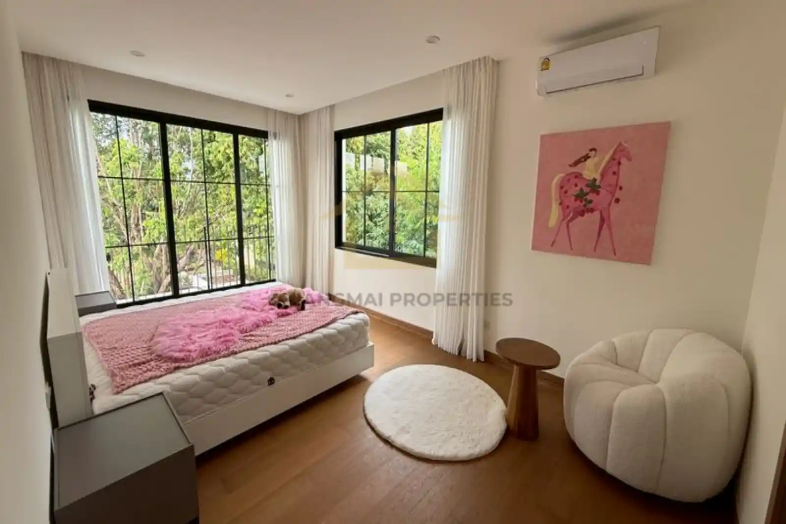 Large 5 bedroom pool villa for sale hang dong Chiang Mai