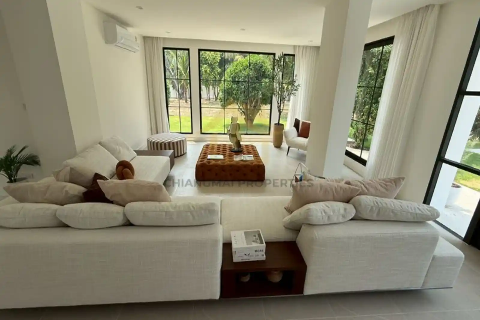 Large 5 bedroom pool villa for sale hang dong Chiang Mai
