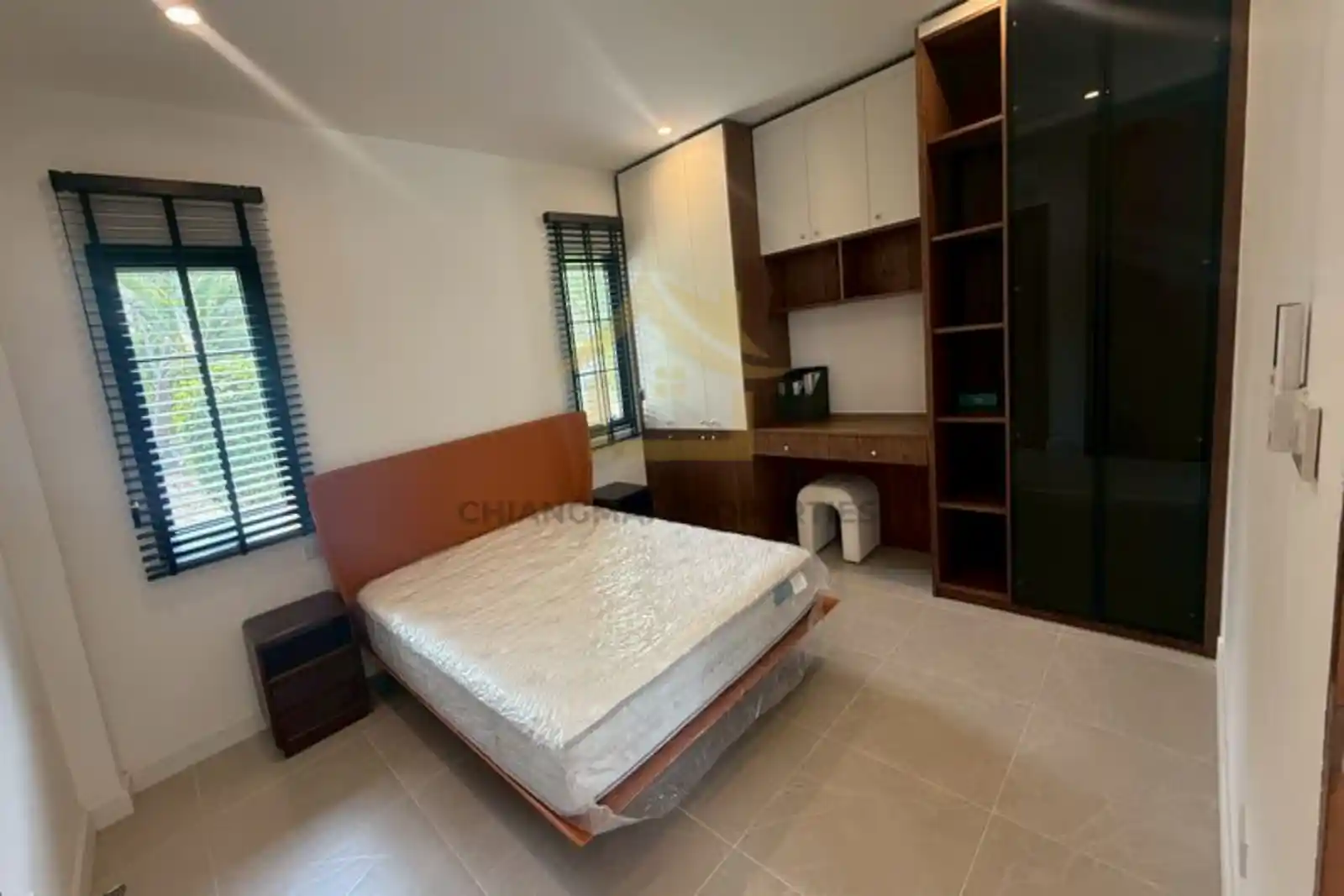 Large 5 bedroom pool villa for sale hang dong Chiang Mai