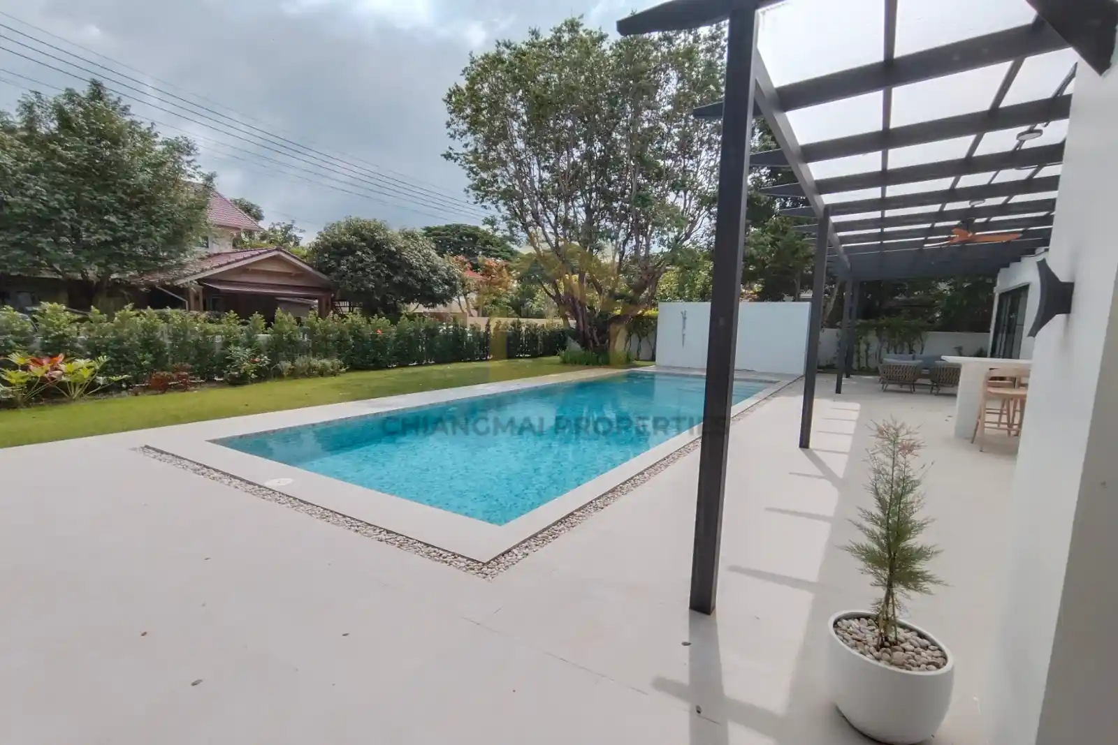 Large 5 bedroom pool villa for sale hang dong Chiang Mai