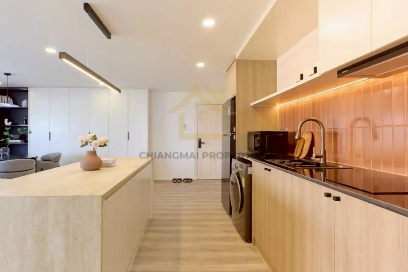 2-Bed Condo For Sale | Chang Phueak | Chiang Mai — photo 3 of 7