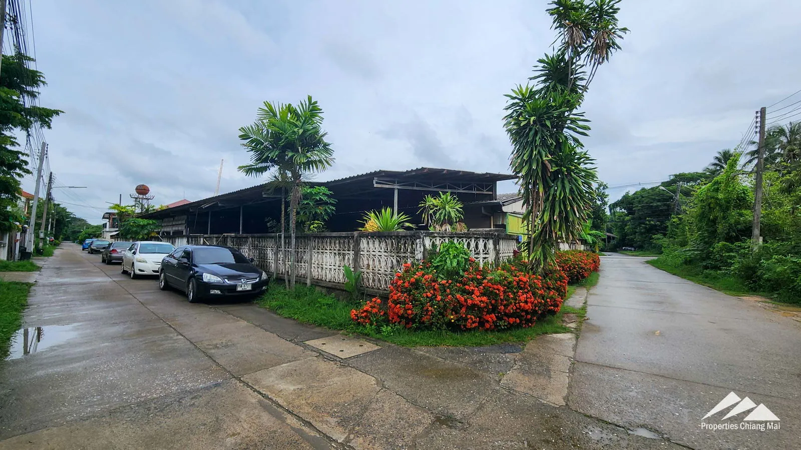 Warehouse For Sale Only 240m Off Of The Super Highway — photo 18 of 19