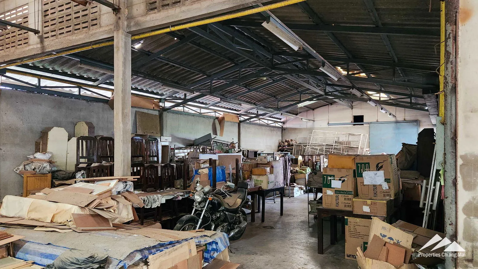 Warehouse For Sale Only 240m Off Of The Super Highway — photo 12 of 19