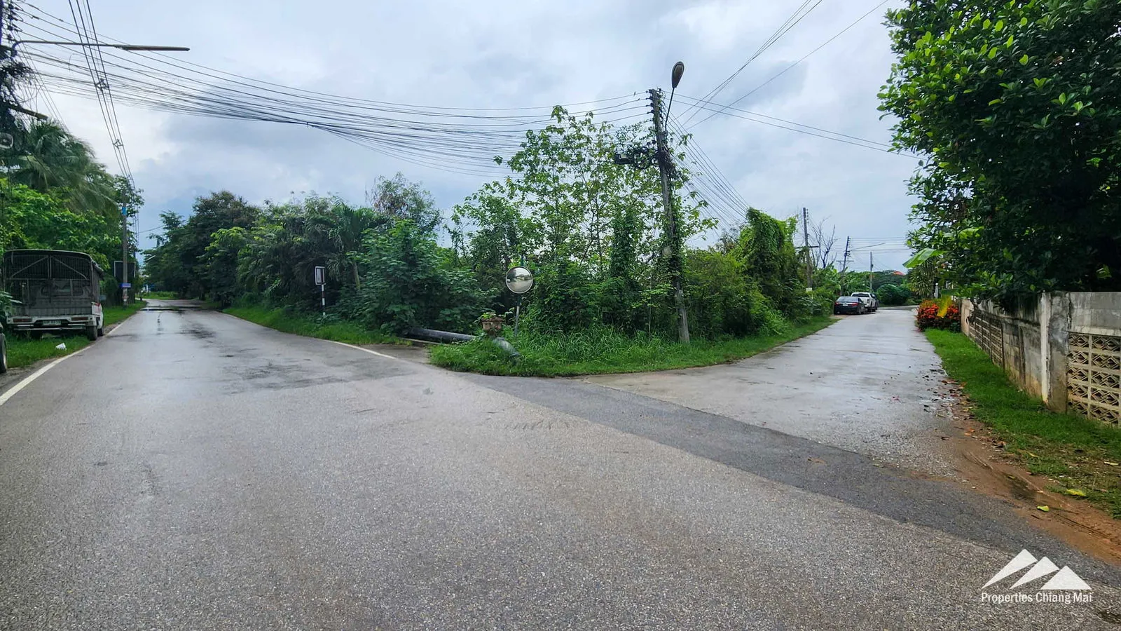 Warehouse For Sale Only 240m Off Of The Super Highway — photo 2 of 19