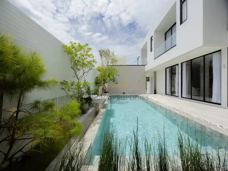 New-Build Villa, 764-Sqm Land | Saraphi | Chiang Mai