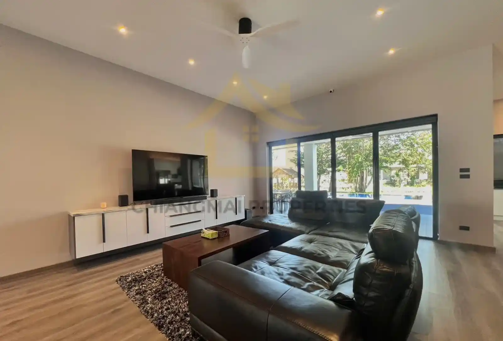 Single-Storey Pool Villa 1,044 sqm | Hang Dong | Chiang Mai — photo 1 of 17