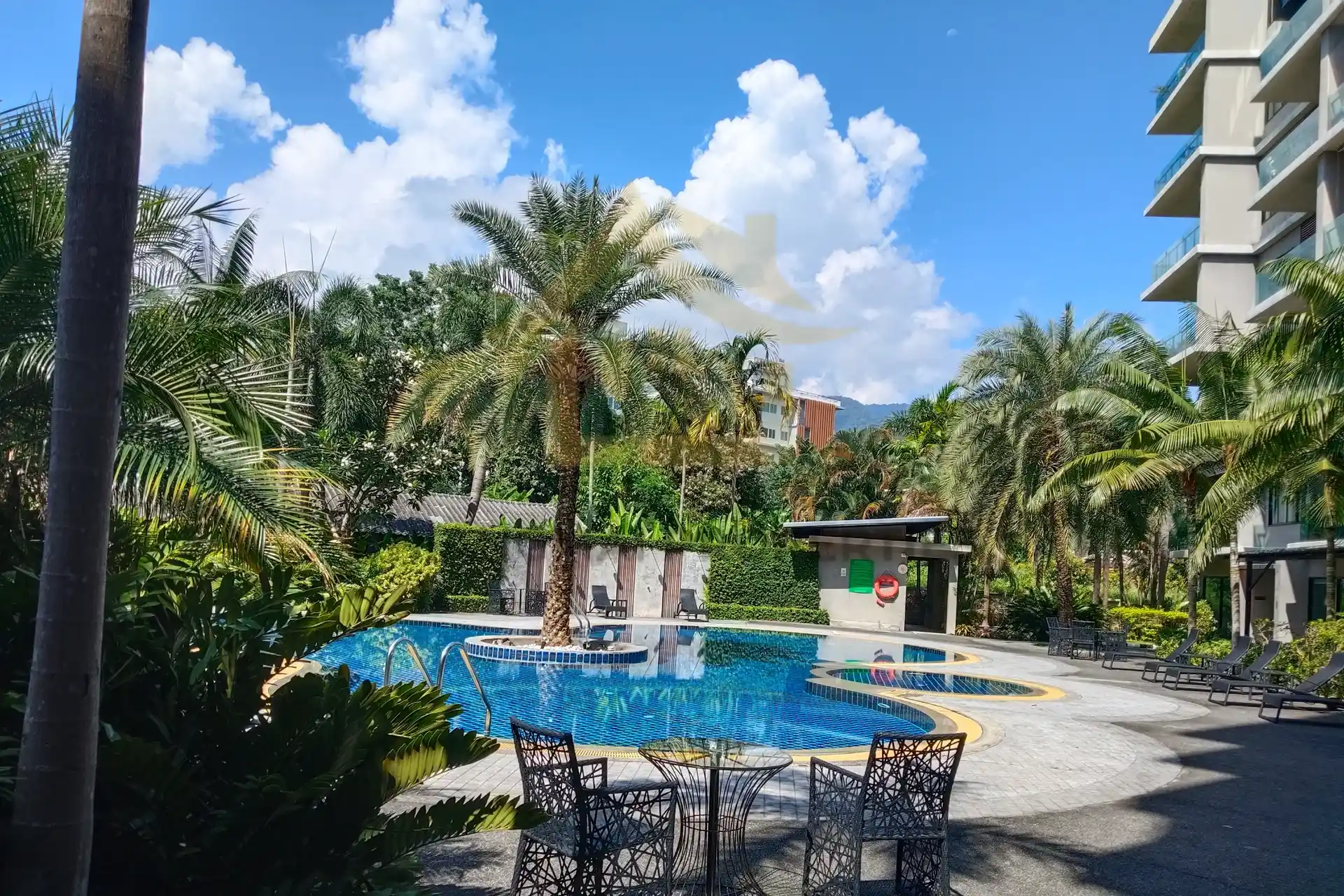 3-Bed Condo For Sale, 220 Sqm | Chang Phueak | Chiang Mai