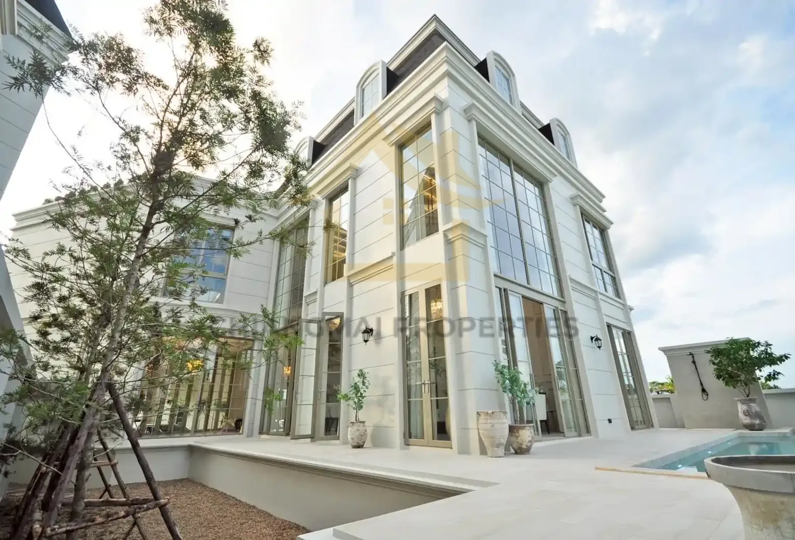 Luxury Neoclassical Villa near Lanna International School — photo 9 of 10