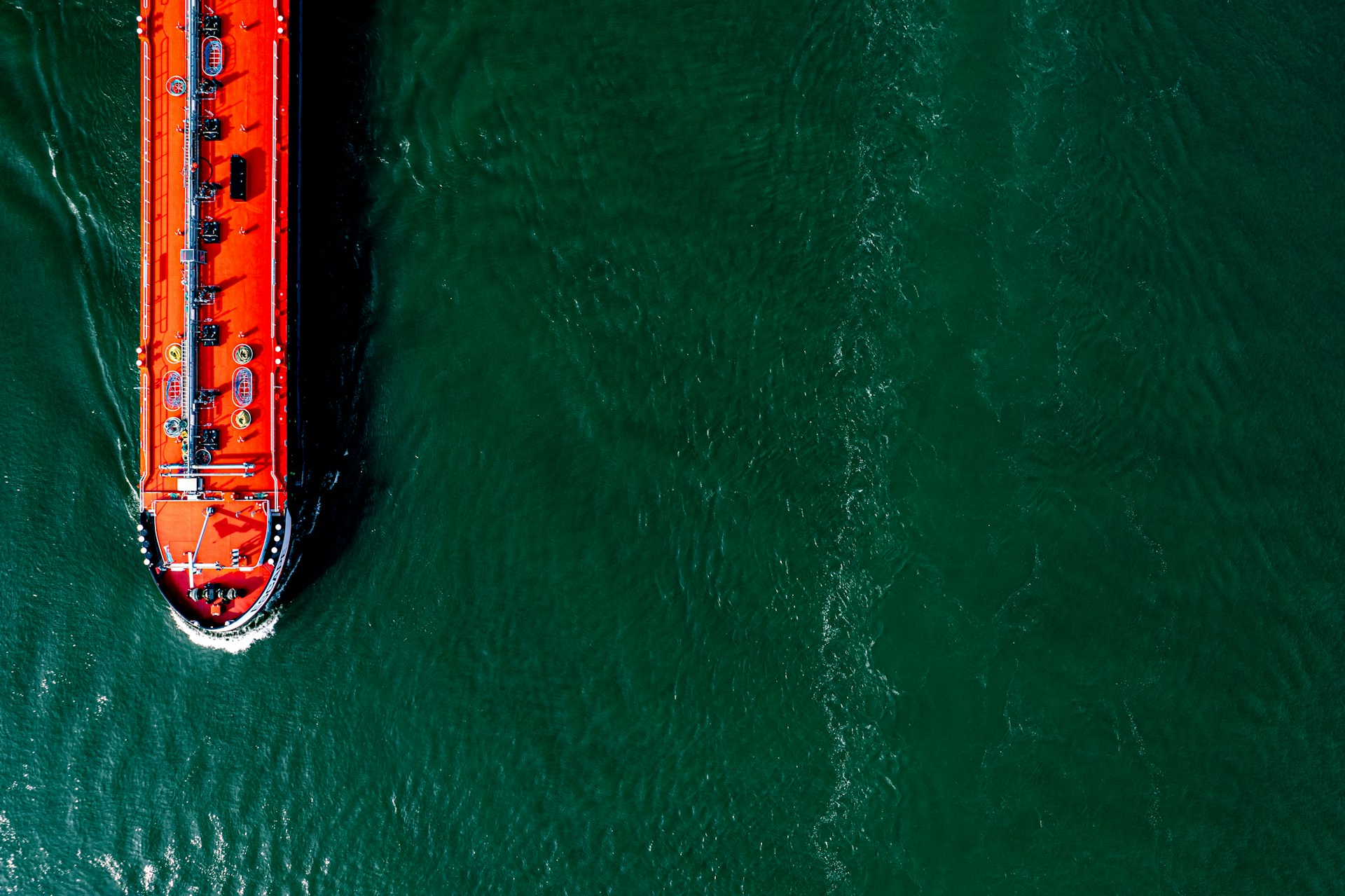 Supply chain visibility through synchronized data