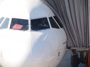 Pendant que vous embarquez, le pilote configure son avion pour le vol retour.
