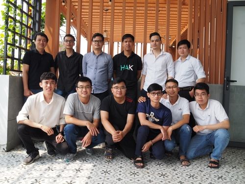 Een deel van ons team in Vietnam.