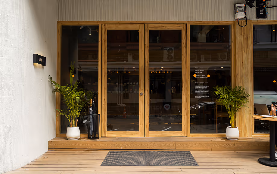 Sarnies カフェ Sukhumvit