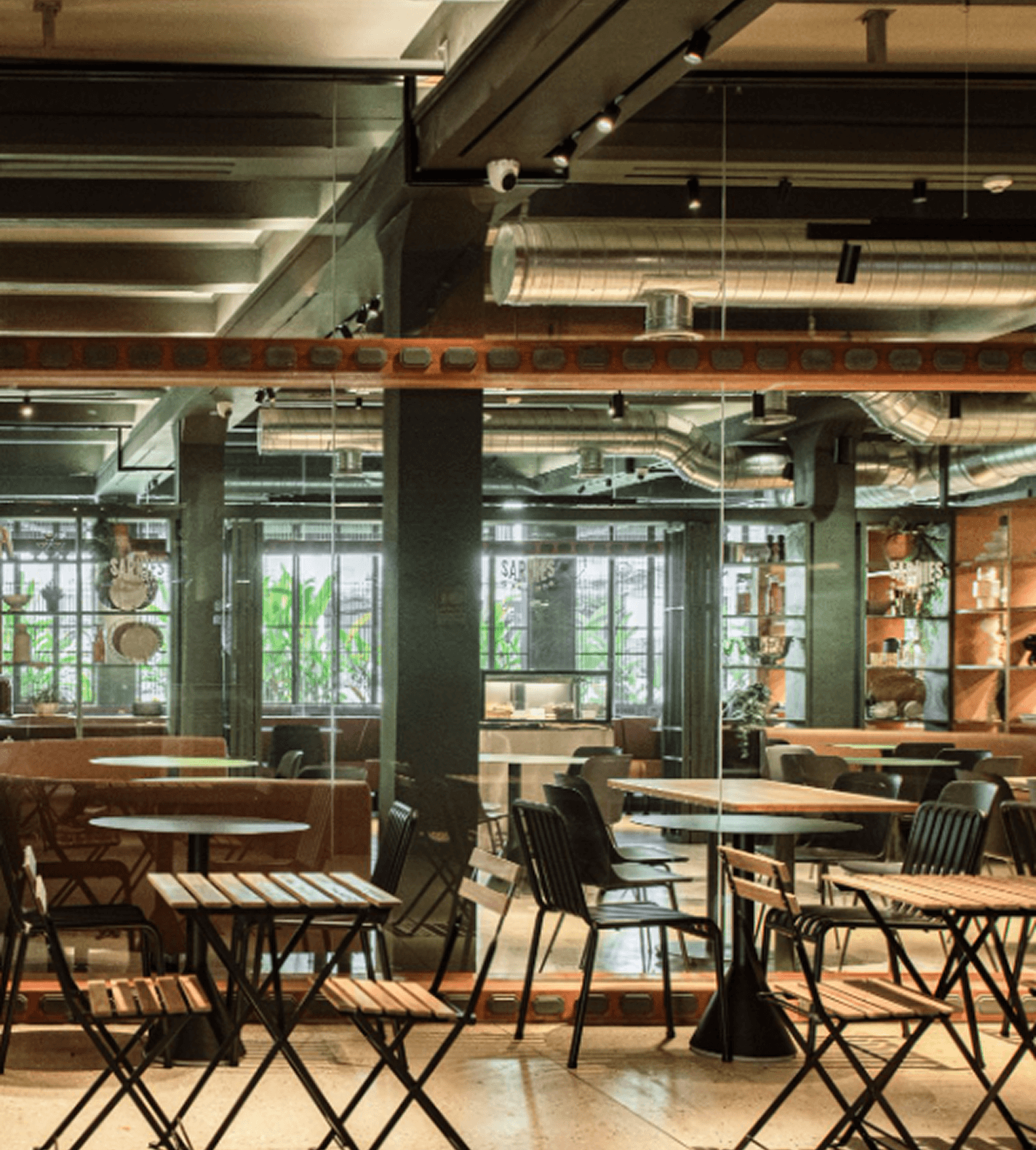 Sarnies & Friends interior