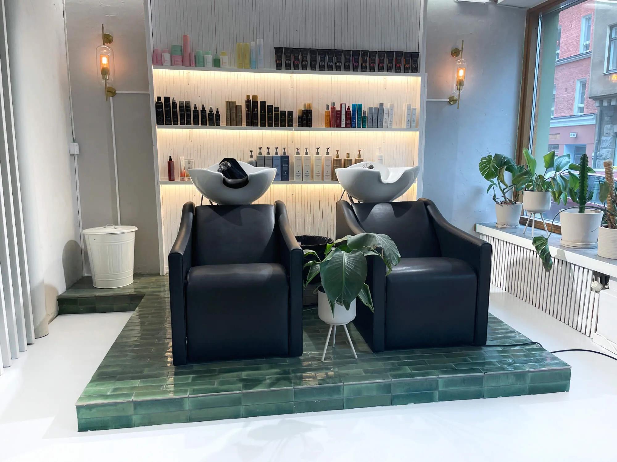 Photography of interior The One Table salon. Washing chairs