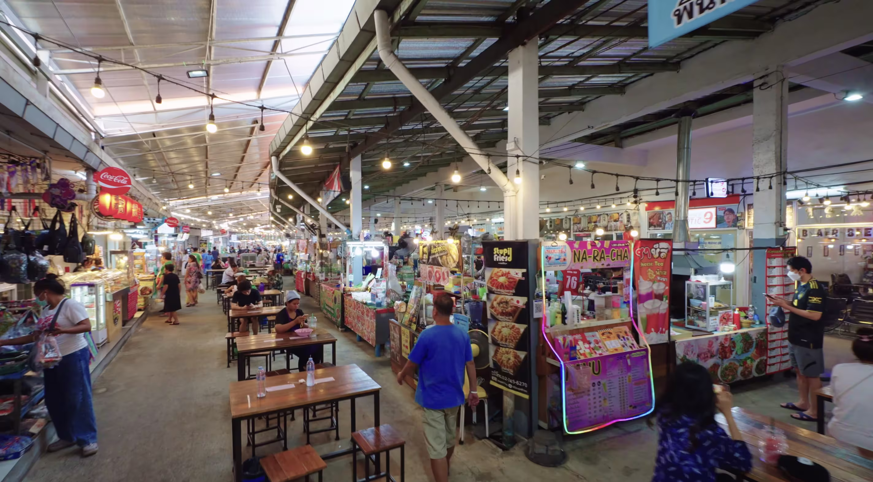 The Udom Suk neighbourhood is already a well-established food destination, with True Digital Park next door and Bangkok Mall and Cloud 11 on the way.