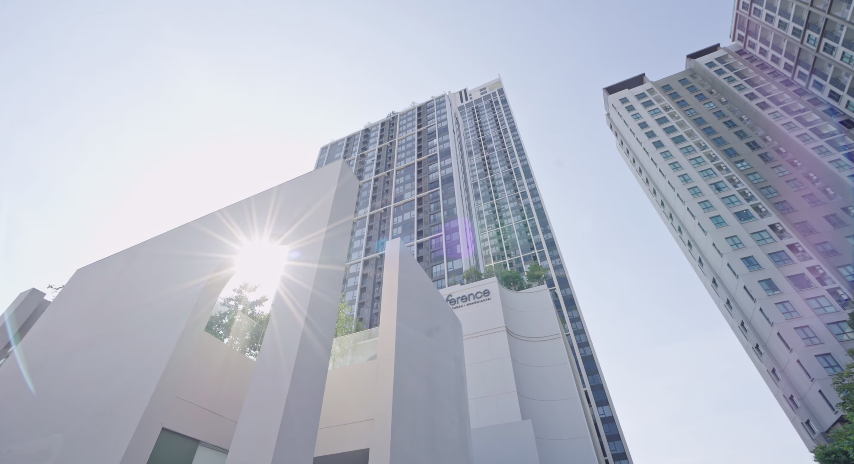 Reference Sathorn Wongwianyai condominium exterior.