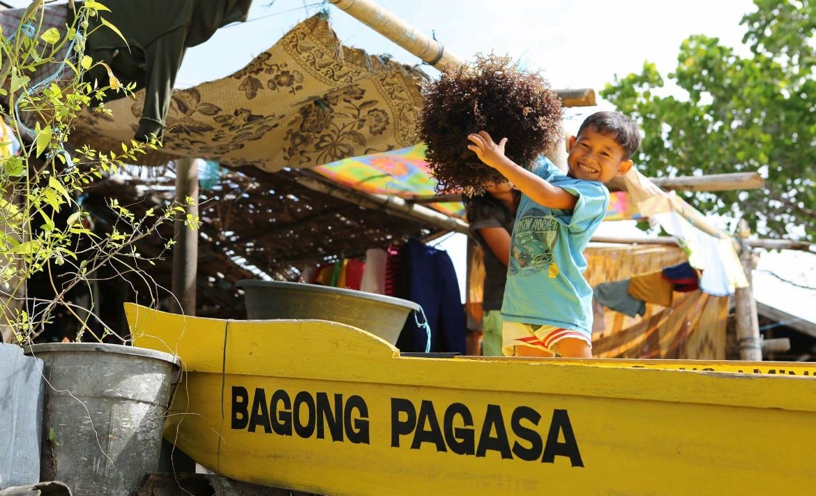 image of team discussion (for a hr tech)