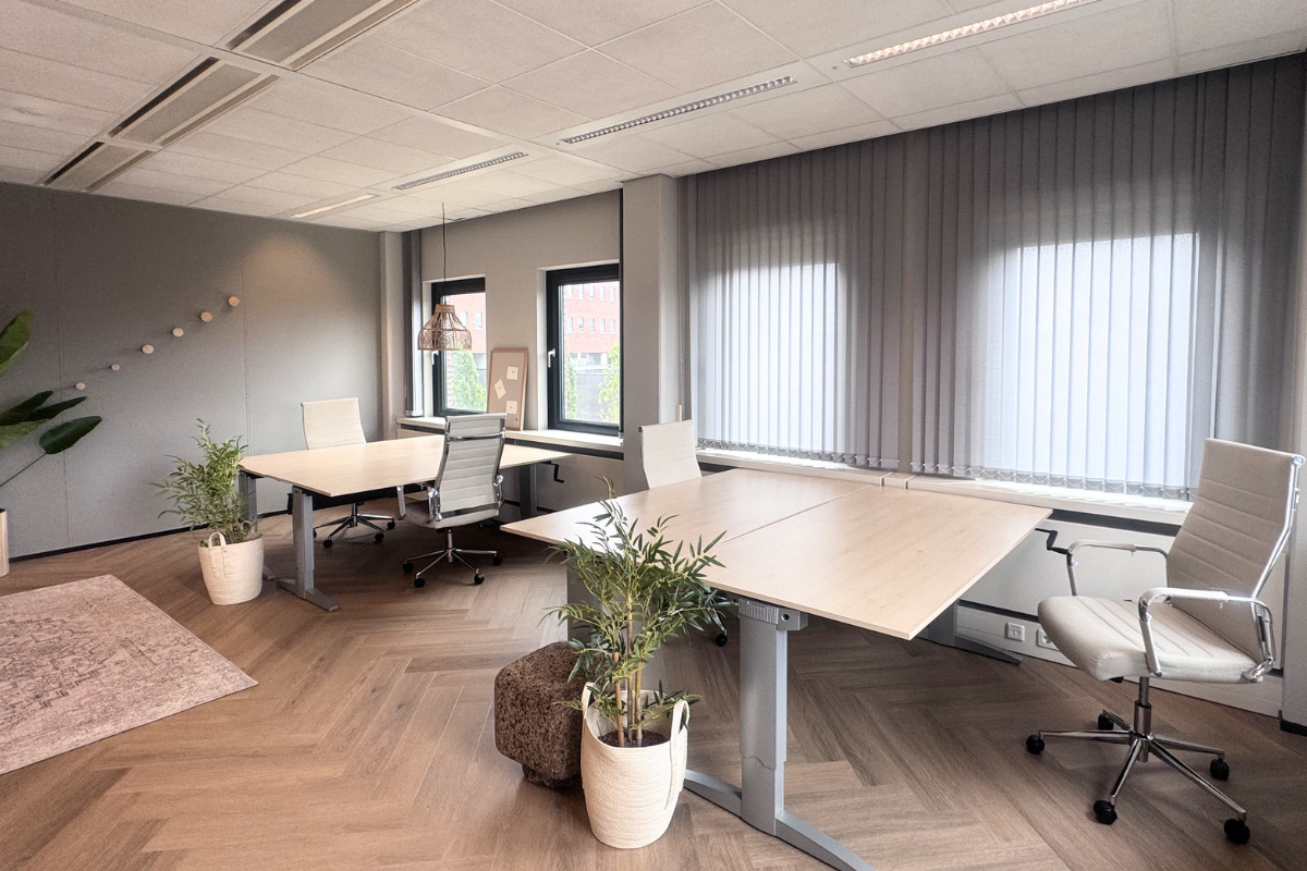 Ash Grey kantoor bij Lekr Werken
