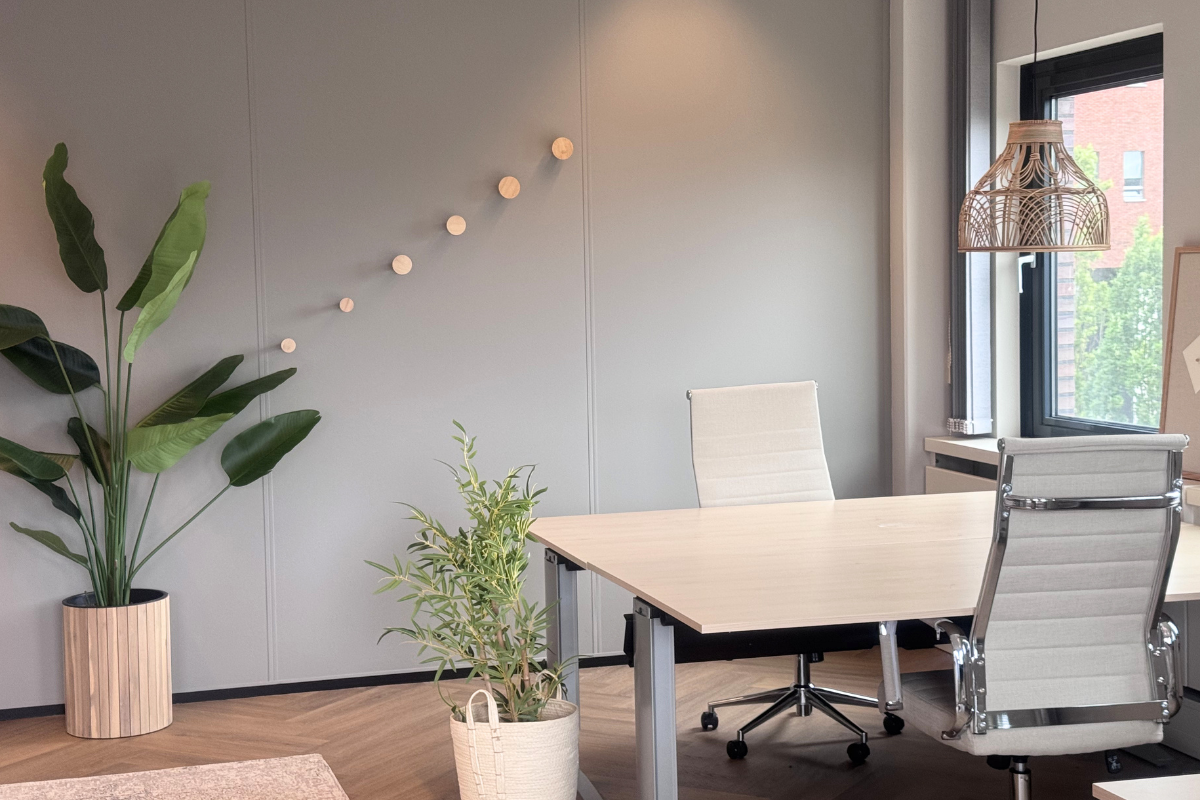 Ash Grey kantoor bij Lekr Werken