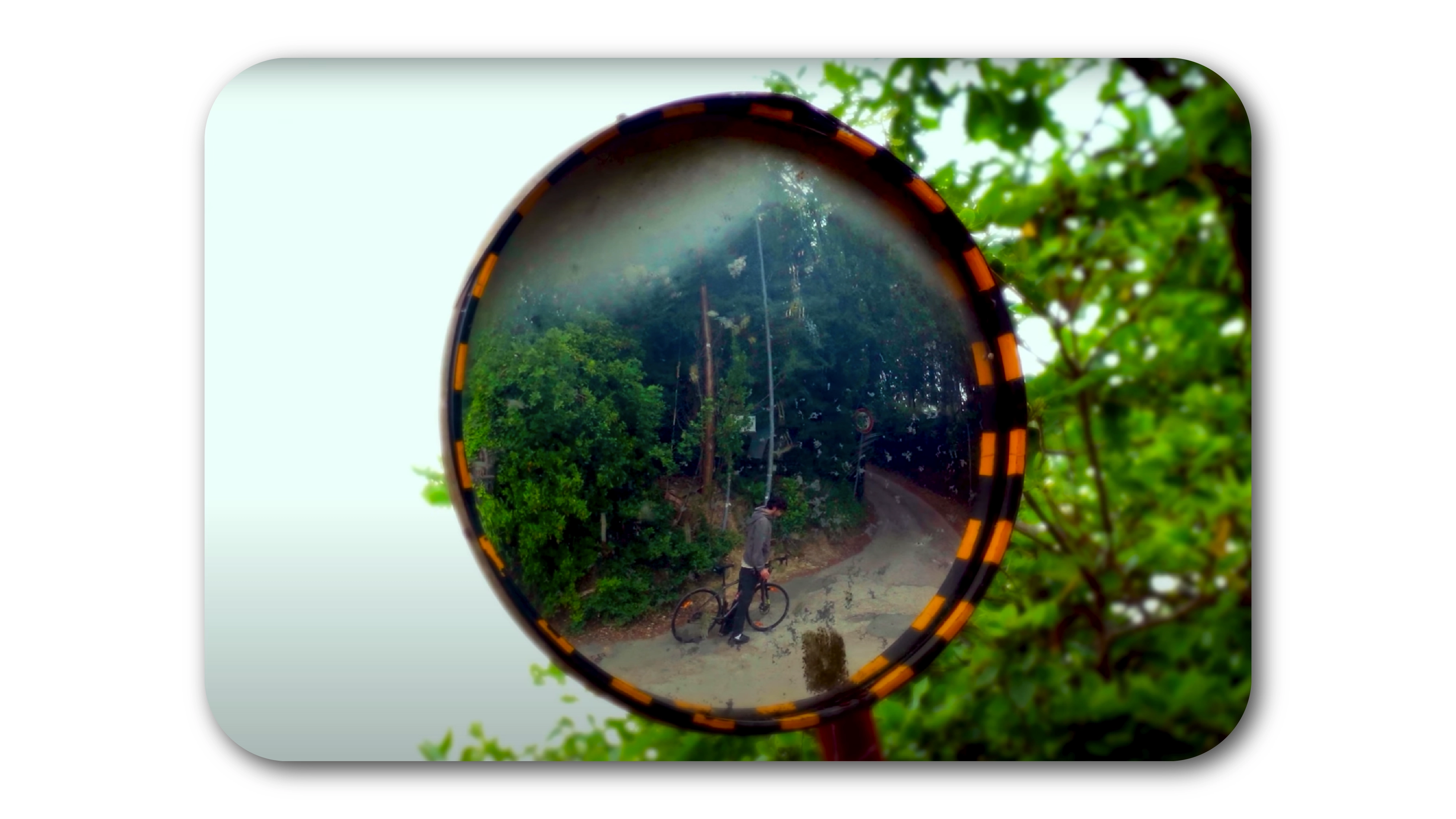 Frame videoclip Strada verso casa direzione fotografica e composizione visiva creativa