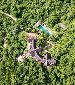 Modern color photo representing the fifth generation of Cottar’s Safaris, highlighting sustainable eco-tourism.