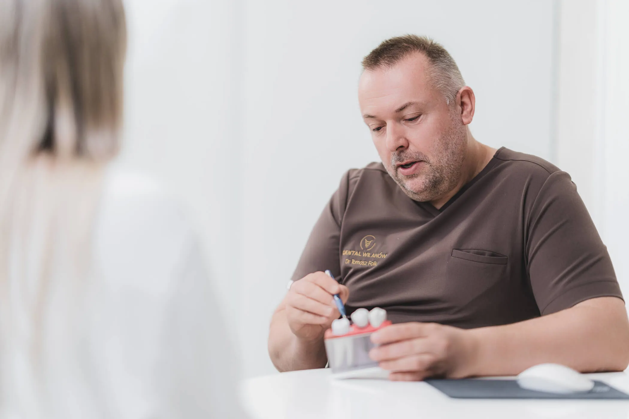 implanty-all-on-4-all-on-6-dr-tomasz-foik