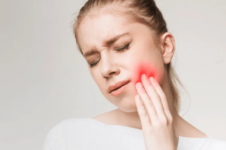 bol-zeba-przy-nacisku-leczenie-i-diagnostyka-u-dentysty
