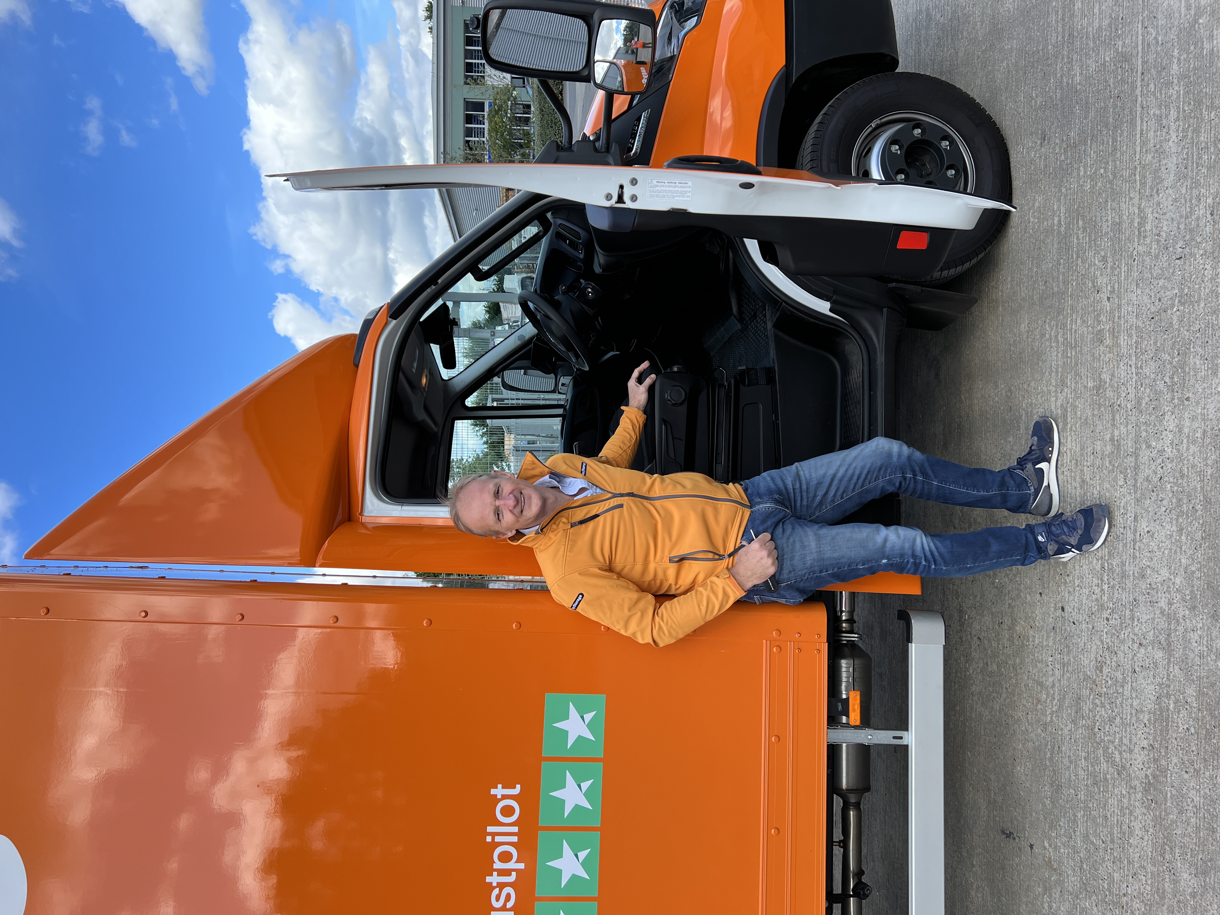 Tom from easyStorage Devon with his new van