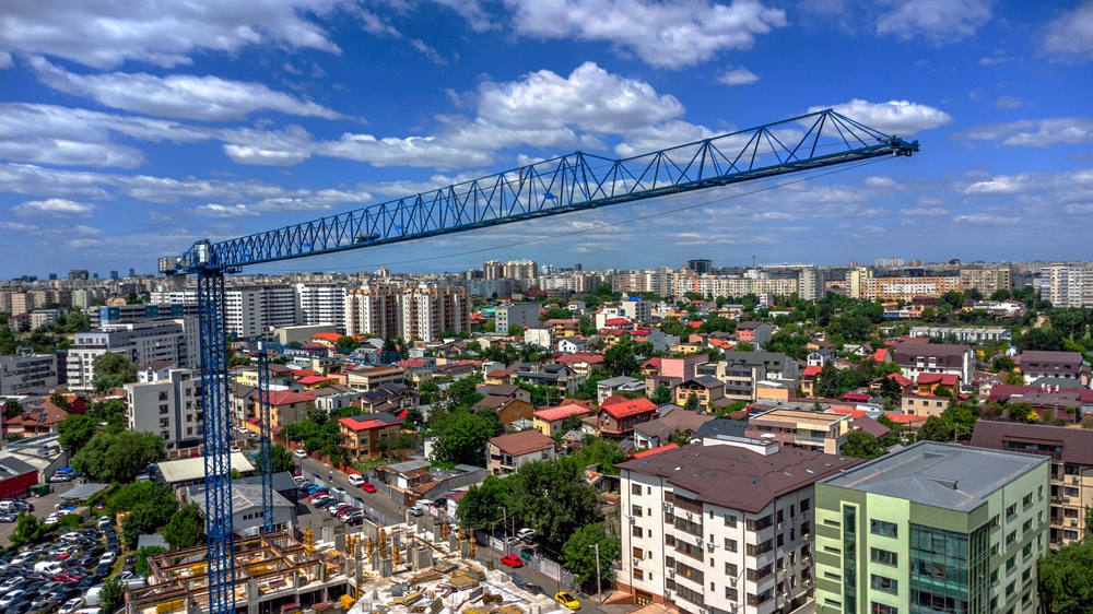 Raport: Peste 20.500 de locuințe noi ar putea fi livrate în București și Ilfov în 2026 | De ce contează