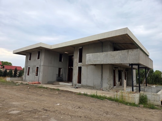 Sora mai mare a lui Gigi Becali intră în afaceri pe piața imobiliară | Profit.ro