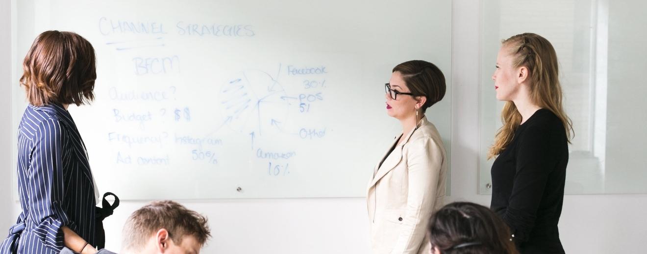 Economica.net | Salariile nete oferite în HR de companiile din România