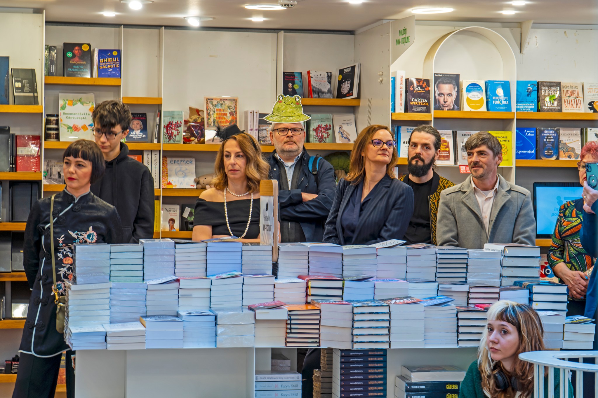 Cum mai merg afacerile cu librării în România. Sunt profitabile magazinele online sau librăriile tradiționale