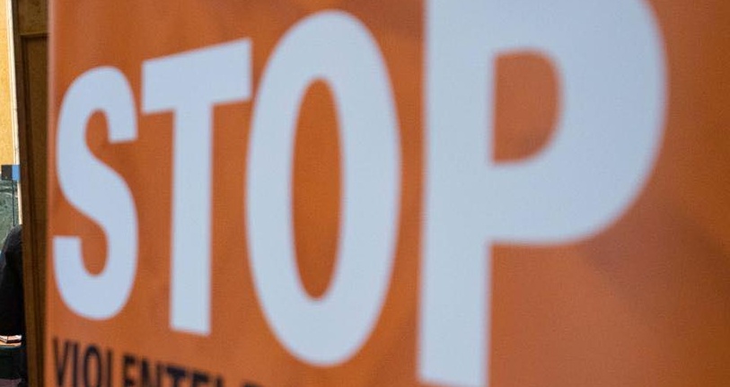 Hărțuirea morală la muncă se poate face și pe WhatsApp, la telefon, pe Facebook sau email. Nu mai este limitată la spațiul de