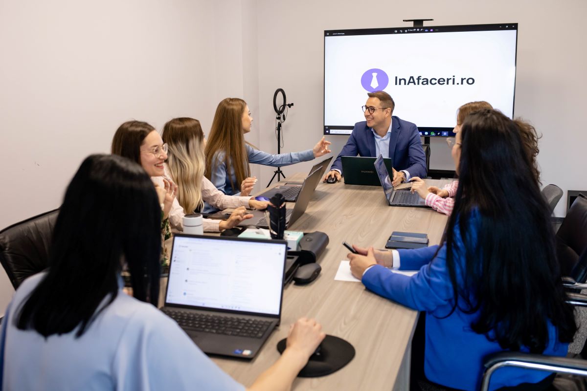 Ultimele locuri pentru webinarul "Din culisele fondurilor europene"!