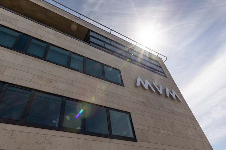 Profit.ro | Grupul maghiar MVM, care vrea să cumpere furnizarea din România de la E.On - afaceri de 2 ori mai mari ca OMV Pet