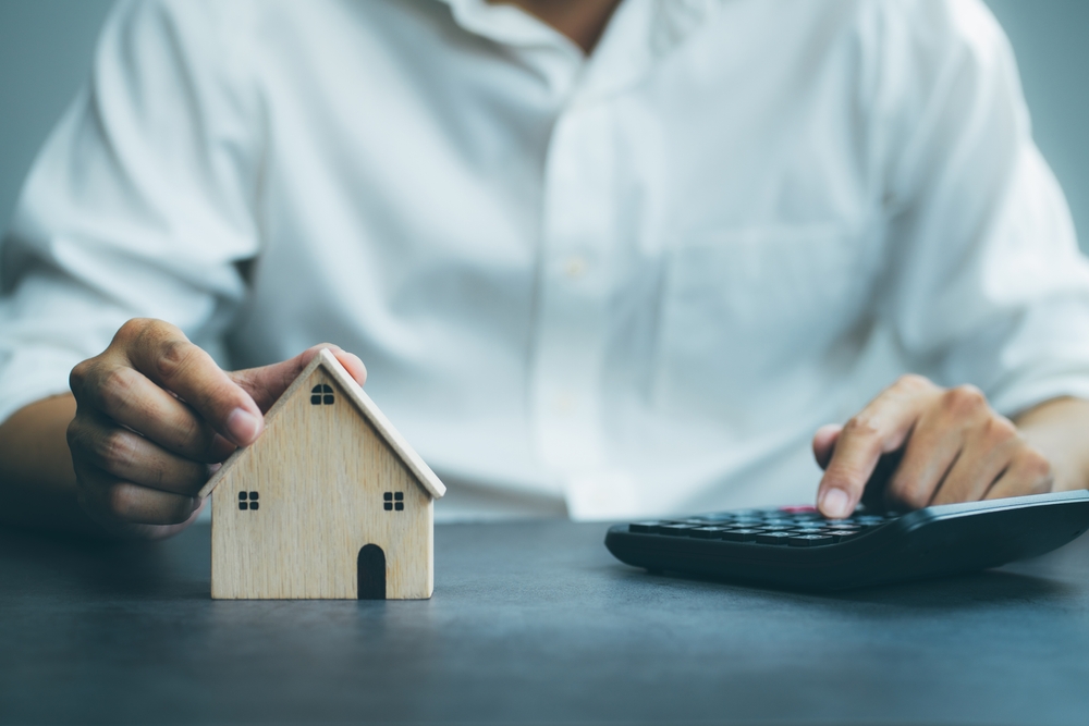 Raport: Un român plătește în medie sub 100 de euro anual în taxe de proprietate, de șapte ori mai puțin decât media UE din pe