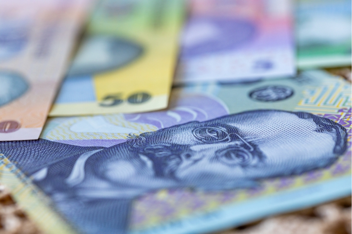 Jumătate de deficit nu înseamnă jumătate de problemă | GRAFICE