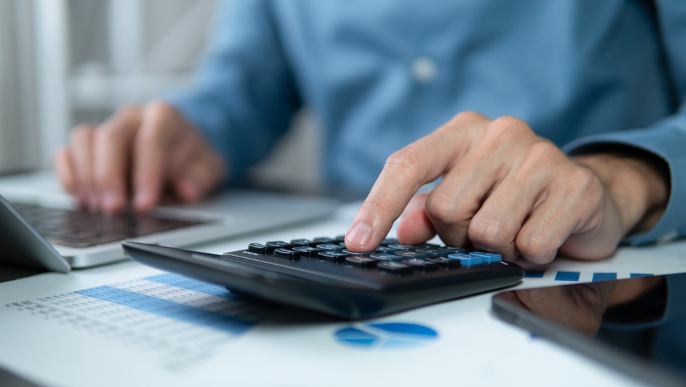 INS: Salariul mediu net a ajuns la 5.820 de lei în iulie, în creștere cu 5,5% față de anul trecut