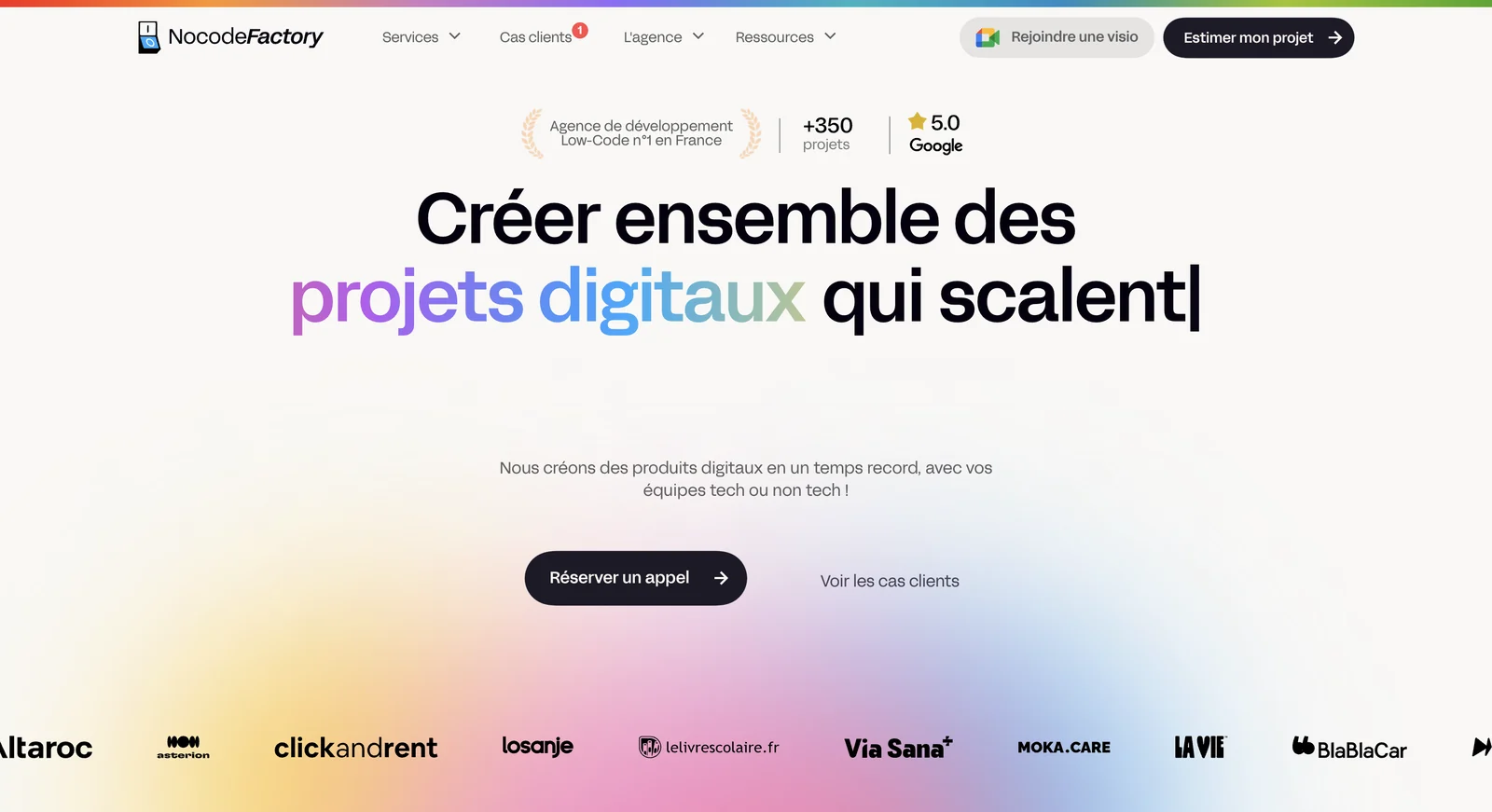 Page d'accueil de Nocode Factory, agence no-code et low-code, avec plus de 350 projets et une note Google de 5,0