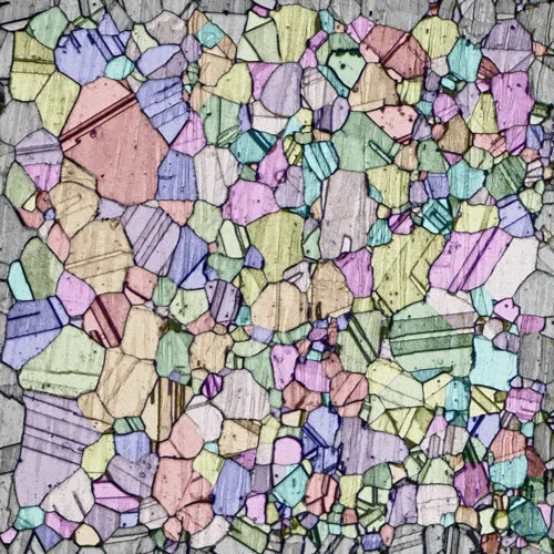 Austenitkörner mit konsolidierten Zwillingsgrenzen