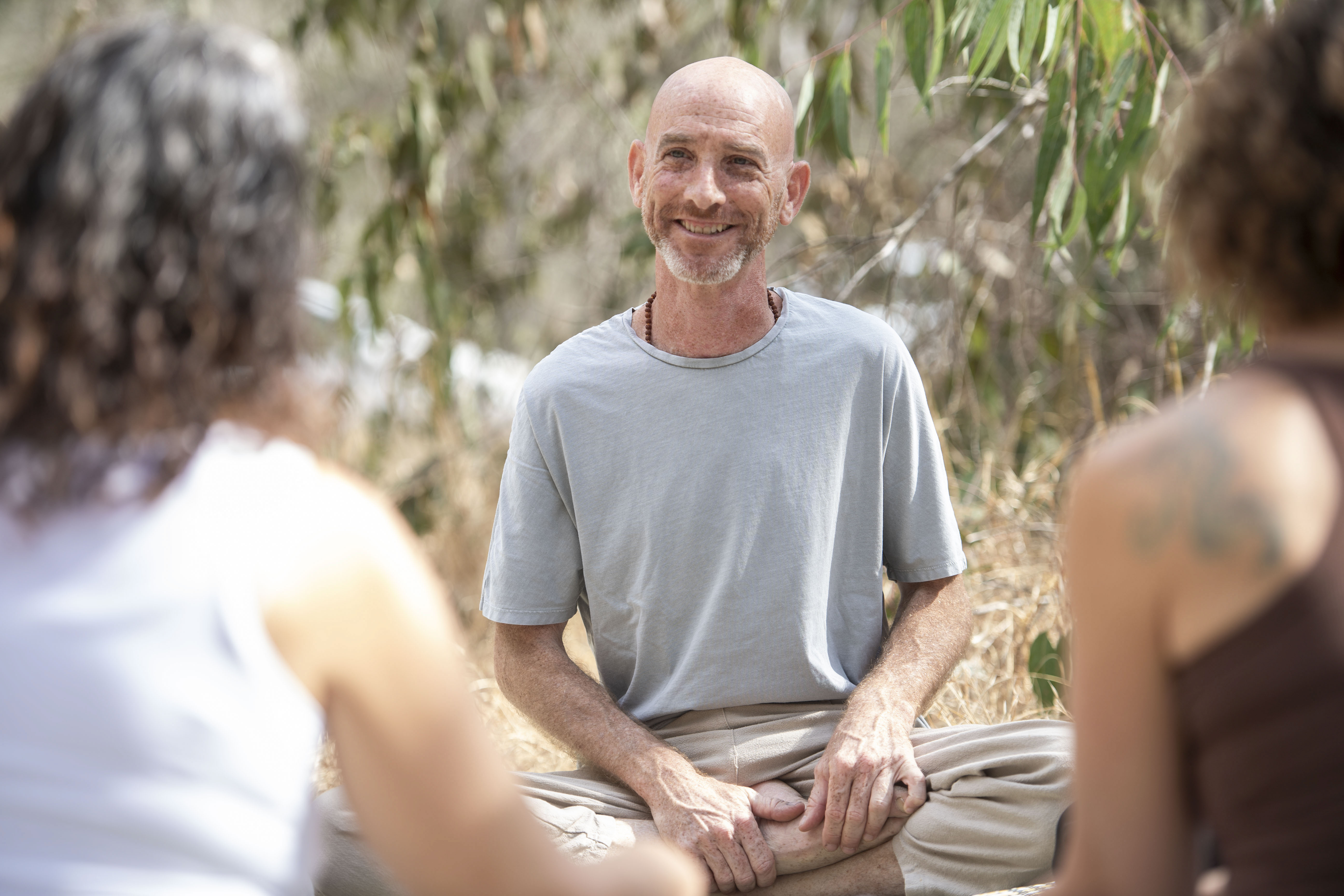 נמרוד יושב בסדנה